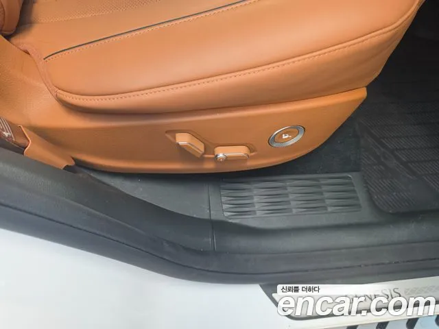 Genesis GV80 — Фото автомобиля 13