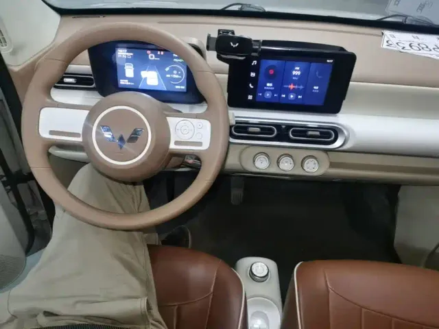 Wuling Hongguang Mini EV — Фото автомобиля 9