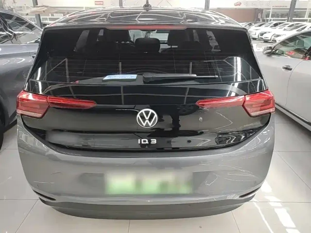 Volkswagen ID.3 — Фото автомобиля 5