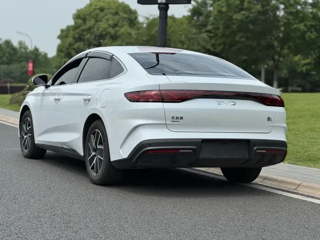 BYD Qin L — Фото автомобиля 5