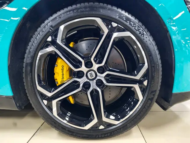 Xiaomi SU7 — Фото автомобиля 29