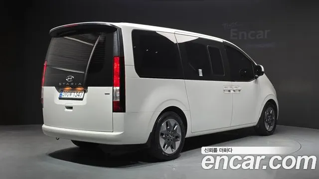 Hyundai Staria Staria 4WD Tourer 9 мест — Фото автомобиля 2