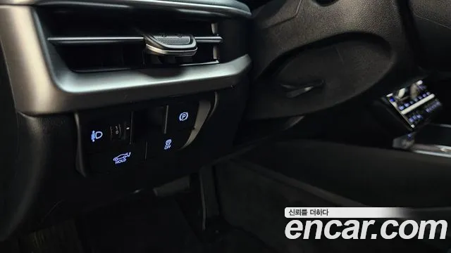 Hyundai Grandeur Grandeur (GN7) 2.5 Бензин 2WD — Фото автомобиля 19