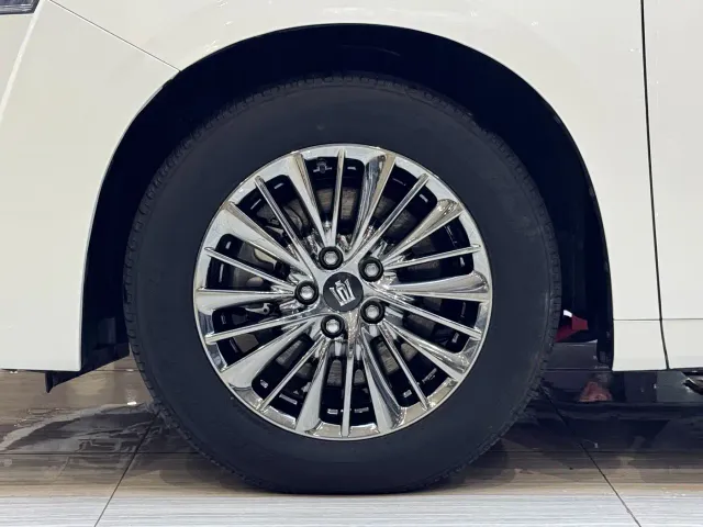Toyota Vellfire — Фото автомобиля 21