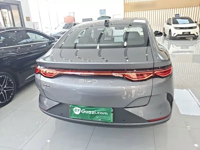 BYD Qin L — Фото автомобиля 5