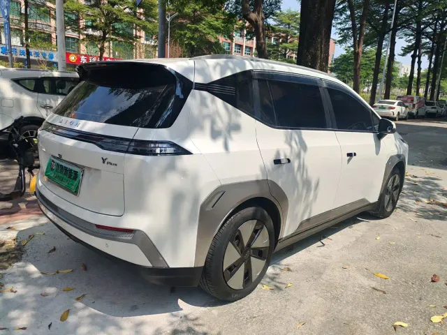GAC Aion Y — Фото автомобиля 6