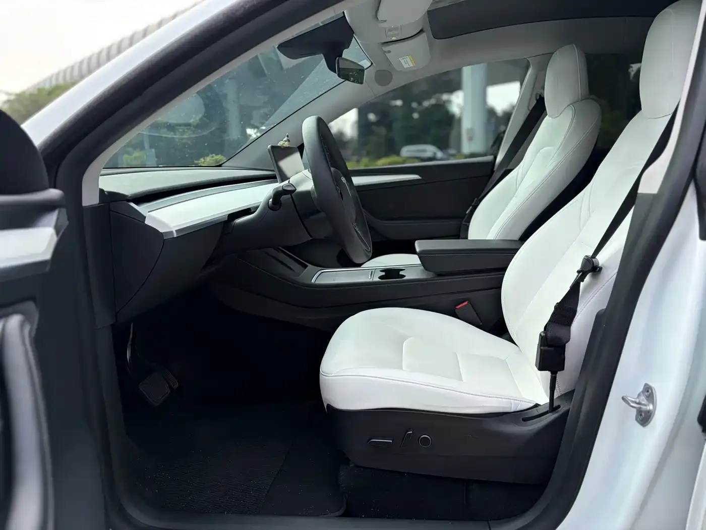 Tesla Model Y 2021 Facelift II Long Range AWD — Фото автомобиля 4