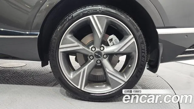 Genesis GV80 2.5T Бензин AWD — Фото автомобиля 21