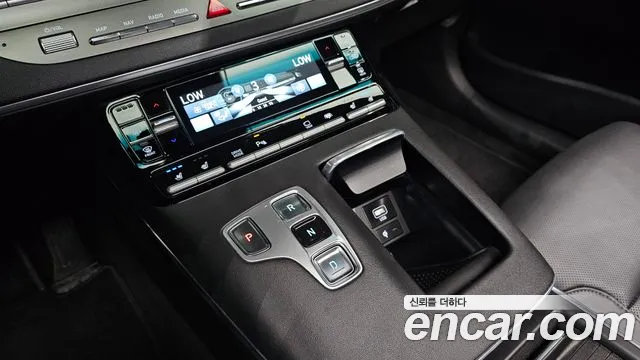 Hyundai Grandeur (New) Hybrid — Фото автомобиля 12