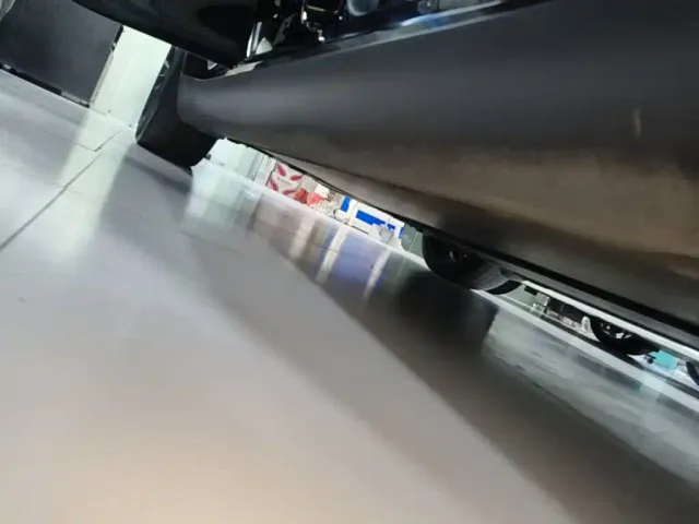 Tesla Model Y — Фото автомобиля 18