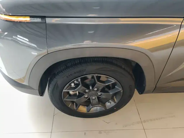 Geely ICON — Фото автомобиля 22