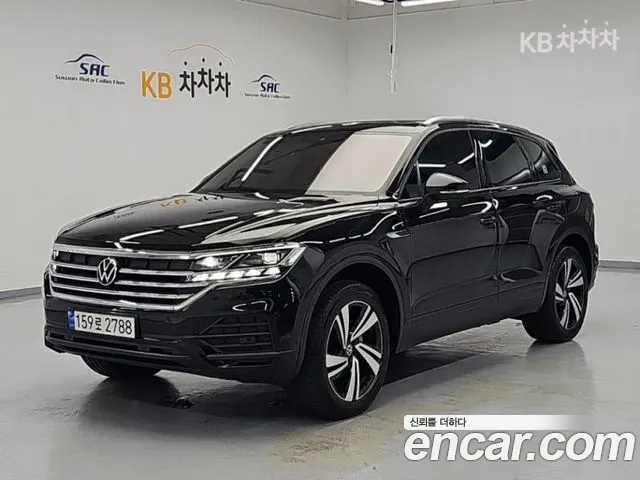 Volkswagen Touareg Generation 3 — Фото автомобиля 2