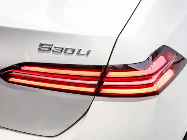 BMW 5 Series — Фото автомобиля 27