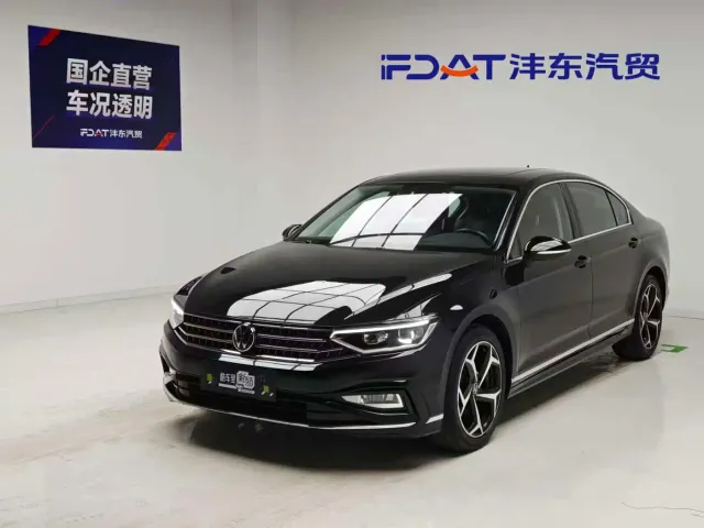 Фотография автомобиля — Volkswagen Magotan