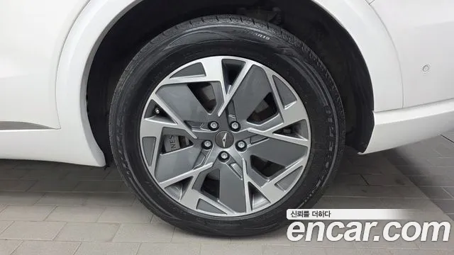 Genesis GV70 Electrified — Фото автомобиля 6