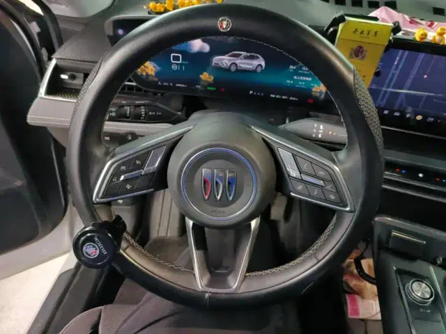 Buick E5 — Фото автомобиля 15