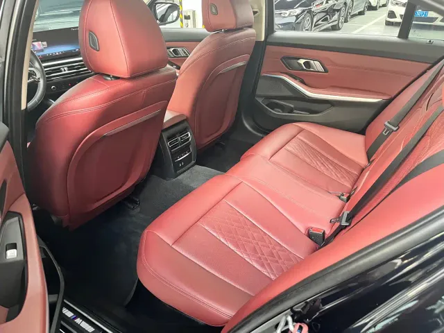 BMW 3 Series — Фото автомобиля 10