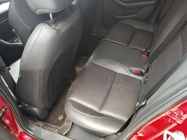 Mazda Axela — Фото автомобиля 16