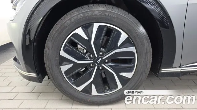 Kia EV6 — Фото автомобиля 5
