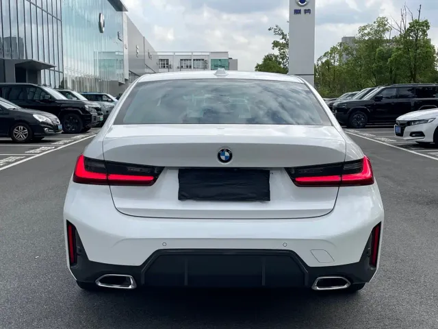 BMW 3 Series — Фото автомобиля 16