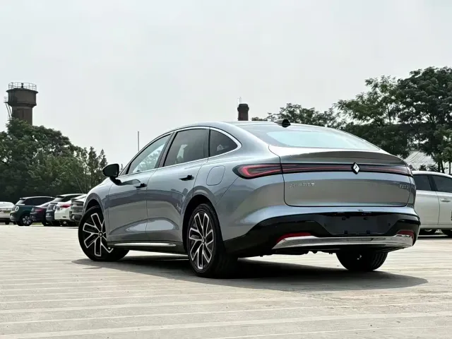 Baojun Xiangjing — Фото автомобиля 7