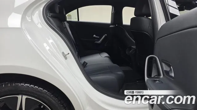 Mercedes-Benz A-Class — Фото автомобиля 10