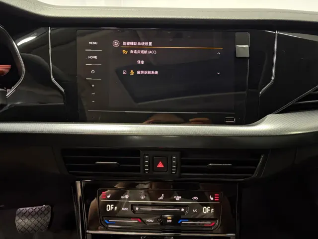Volkswagen Passat — Фото автомобиля 12