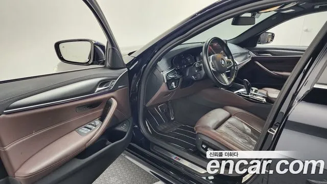 BMW 5-Series 5 серия (G30) 523d M Sport — Фото автомобиля 10