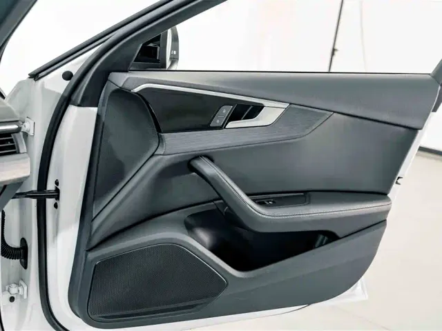 Audi A4L — Фото автомобиля 13