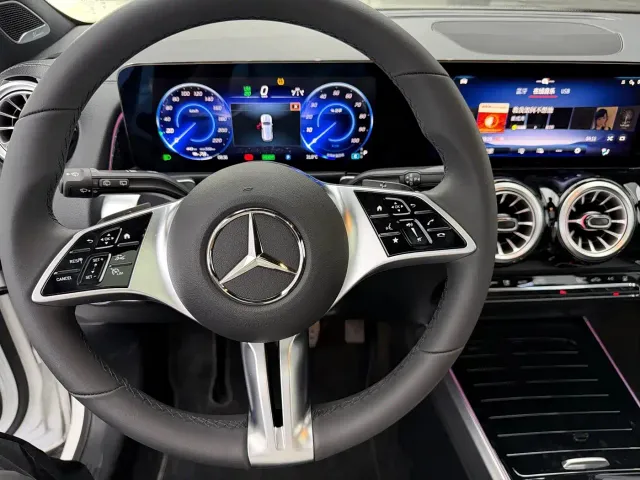Mercedes-Benz EQB — Фото автомобиля 6