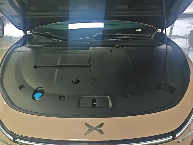 Xpeng P7+ — Фото автомобиля 19