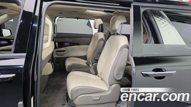 Kia Canival Carnival 4 поколение 9 мест Signature — Фото автомобиля 11