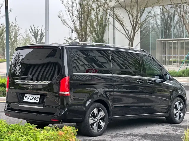 Mercedes-Benz V-Class — Фото автомобиля 3