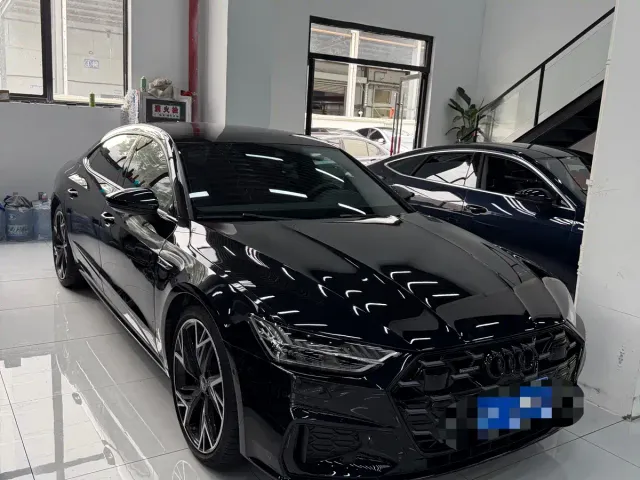 Audi A7L — Фото автомобиля 3