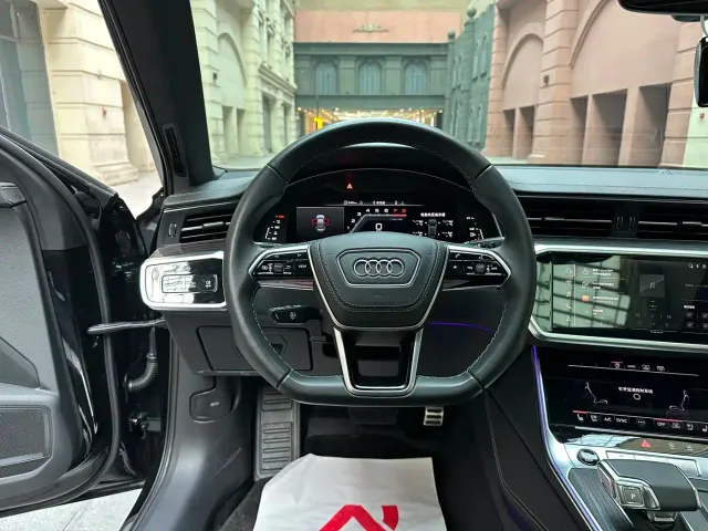 Audi A6L — Фото автомобиля 14