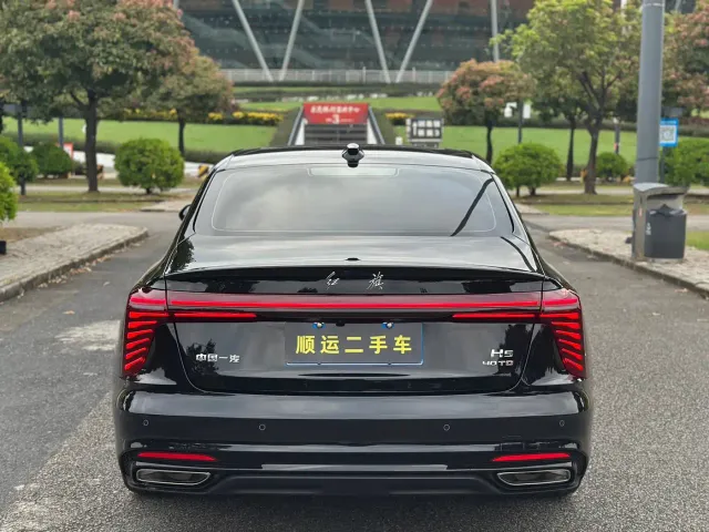 Hongqi H5 — Фото автомобиля 10