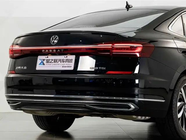 Volkswagen Passat — Фото автомобиля 7