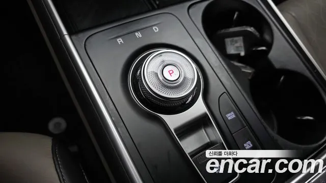 Kia Carnival Generation 4 — Фото автомобиля 11