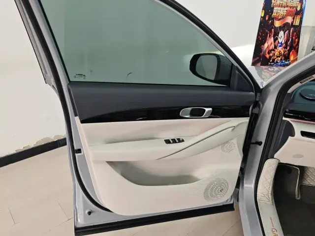 Geely Galaxy E5 — Фото автомобиля 7