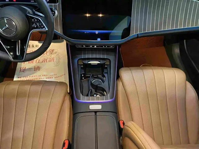 Mercedes-Benz E-Class — Фото автомобиля 10