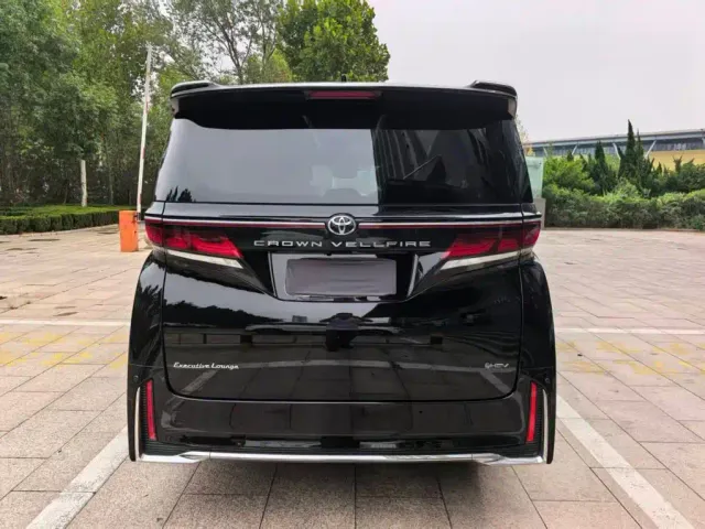 Toyota Vellfire — Фото автомобиля 5