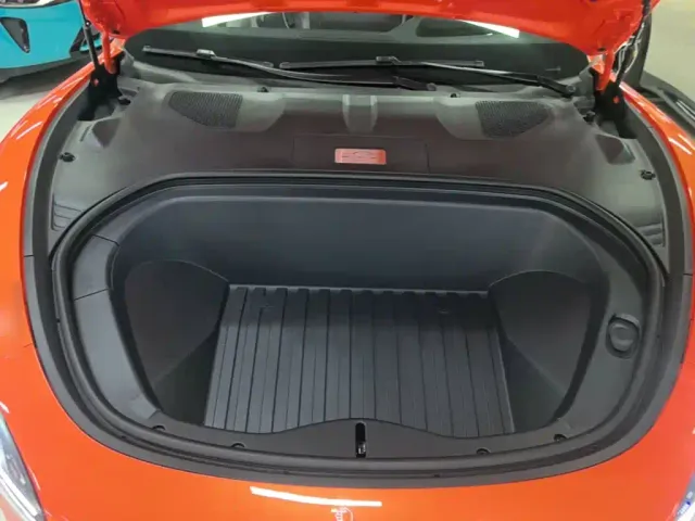 Xiaomi SU7 — Фото автомобиля 19