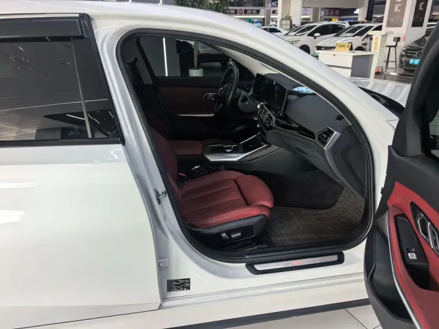 BMW i3 — Фото автомобиля 14