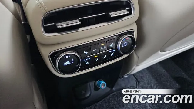 Genesis GV80 2.5T Бензин AWD — Фото автомобиля 18