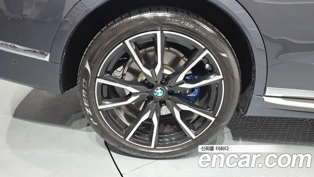 BMW X7 — Фото автомобиля 5