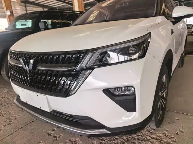 Wuling Asta — Фото автомобиля 2