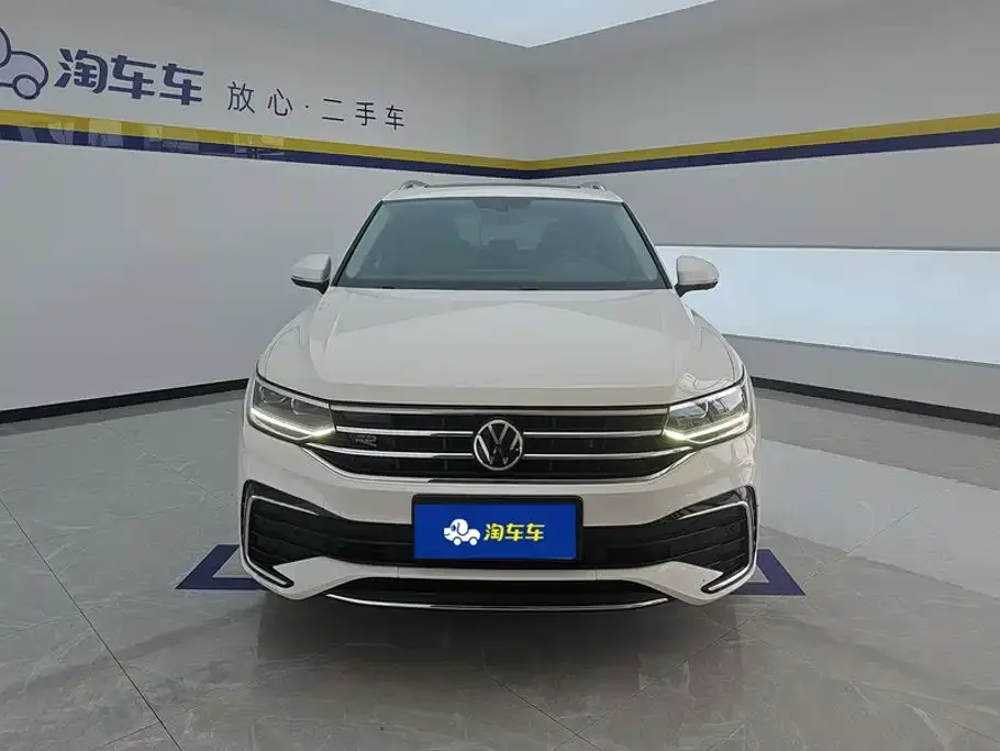 Volkswagen Tiguan L 2022 330TSI Auto 2WD R-Line Premium Edition — Фото автомобиля 2