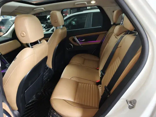Land Rover Discovery Sport — Фото автомобиля 16