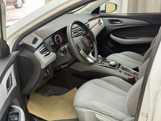 Roewe Ei5 — Фото автомобиля 4