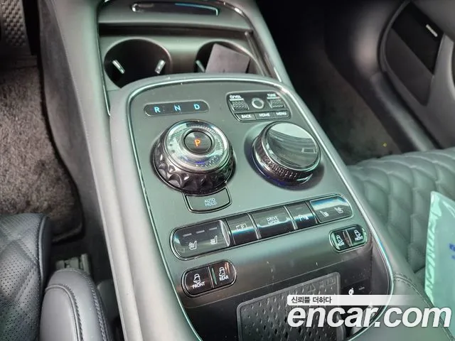 Genesis G90 — Фото автомобиля 12